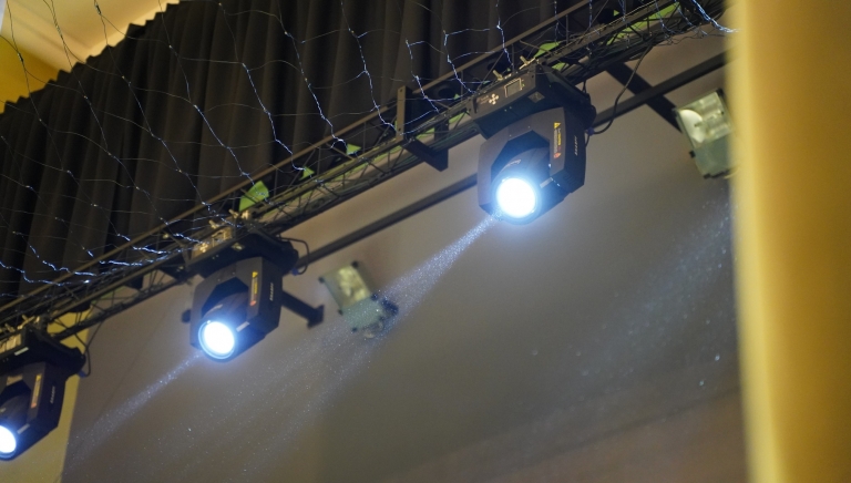 Zdjęcie główne newsa: Zmodernizowane oświetlenie i nagłośnienie w sali widowiskowej CKSiR 