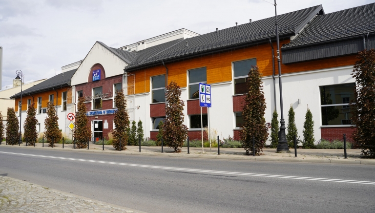 Zdjęcie główne newsa: Centrum Kultury Sportu i Rekreacji „Sokół” wynajmie pomieszczenia pod działalność gospodarczą