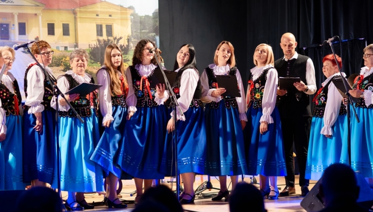 Zdjęcie główne newsa: „W życia jesieni łączy nas piosenka”